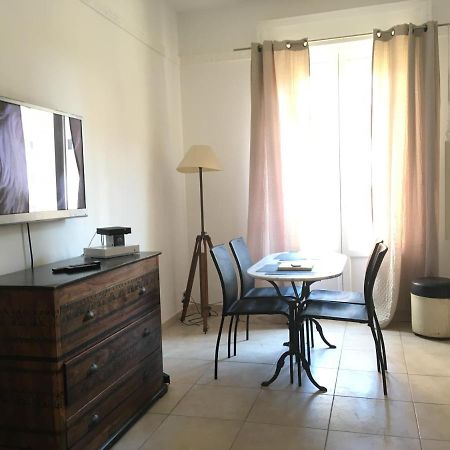 Pres De La Plage Ensoleille Apartment Juan-les-Pins Exterior foto
