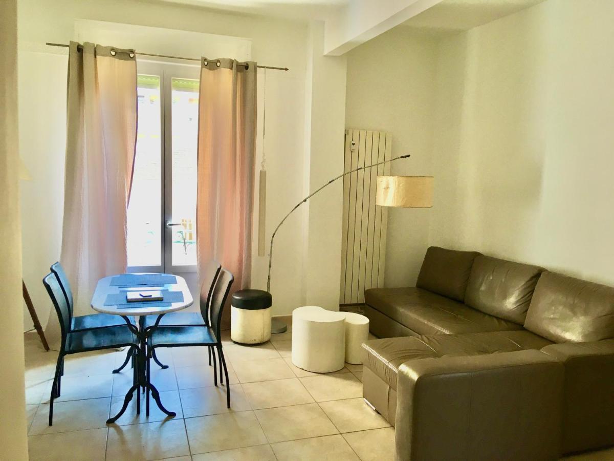 Pres De La Plage Ensoleille Apartment Juan-les-Pins Exterior foto